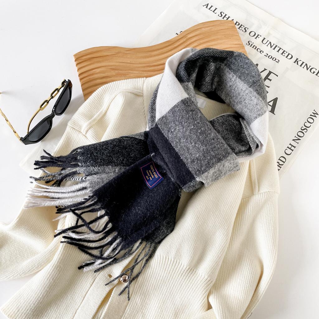 Simple classic British plaid scarf fashionable versatile warm scarf fringed shawl scarf couple