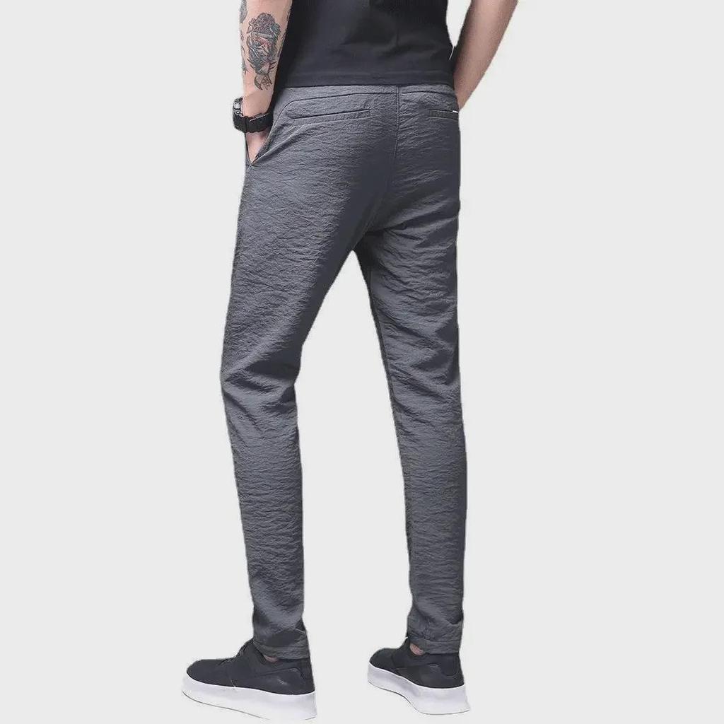 2023 Pánské volné kalhoty z ledového hedvábí: Lehké trendy letní ležérní rovné devítibodové kalhoty v korejském stylu.