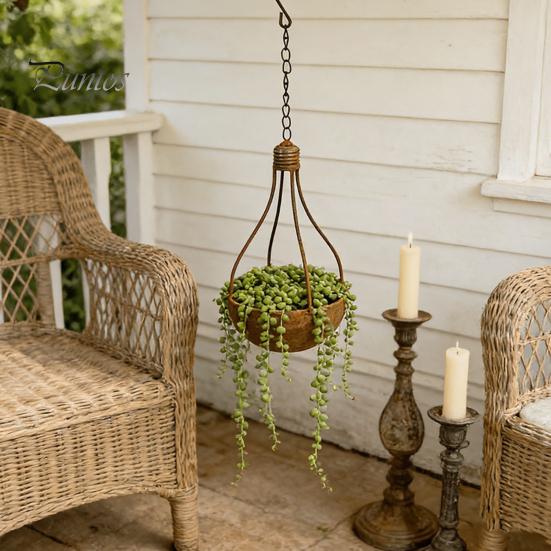 Durable Metal Hanging Pot Planter Basket And Bird Feeder, Creative Light Bulb Shape Weatherproof Feeder Flower with Chain for Outdoor Garden