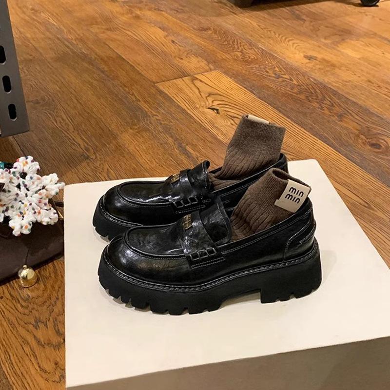 

Виноградная мать зима Ли стиль~ весна новая лошадиная кожа золотая монета ветер круглый носок один педаль ленивые лоферы кожаные туфли 40