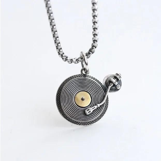 Hip Hop Vinyl Record Player Pendant Necklace, Trendy Couple Style, Personalized Versatile Sweatshirt Chain