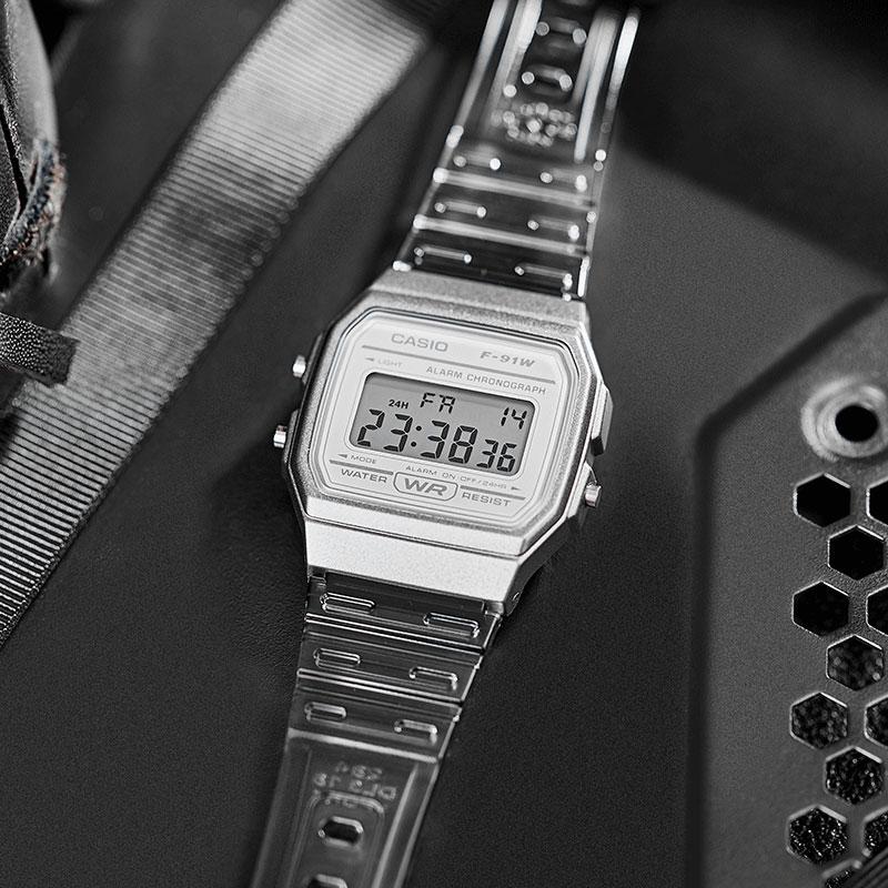 Casio Vintage Series Square 50M Waterproof Quartz Movement Stainless Steel Strap Watch Men watches White B640WDG-7