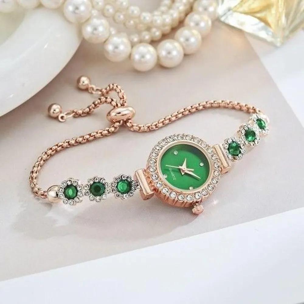 Slide Women s Women s Wristwatch Green Wristwatch (46334055) ONECOLOR