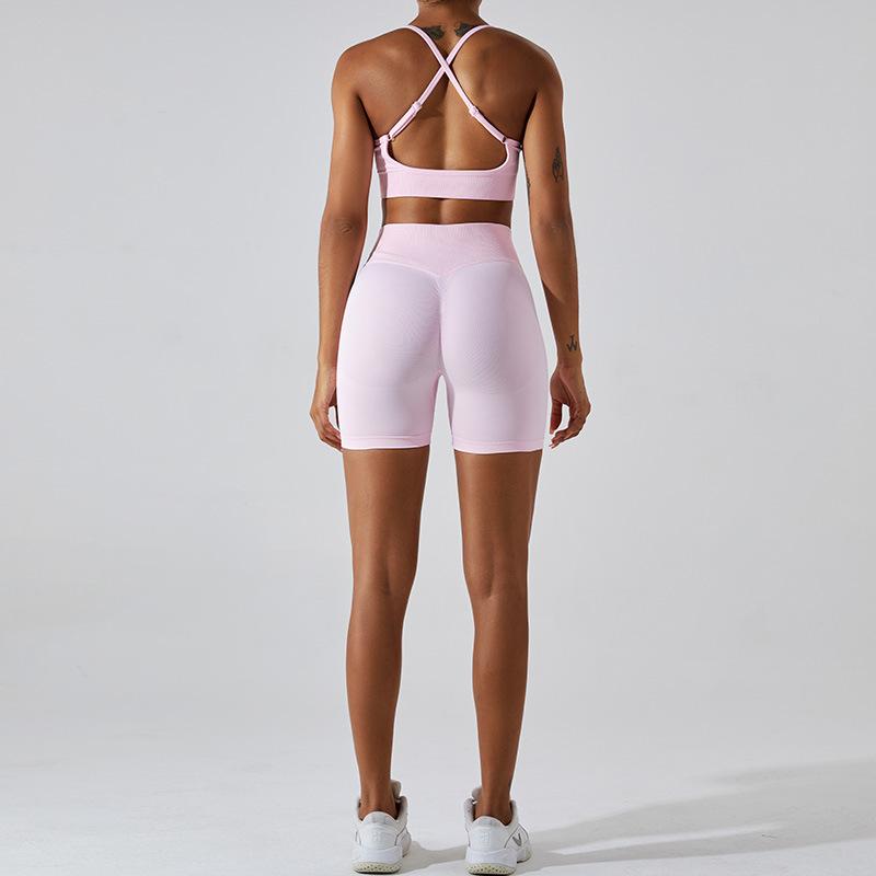 New Seamless High Waisted Peach Hip Lifting Yoga Set For Women'S Cross Back Sports Fitness Suit Set