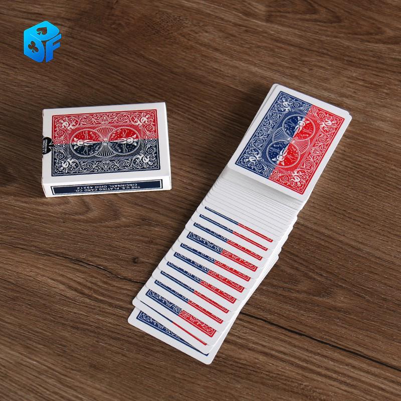 Magie du Nord: 52 Nuances de Rouge V1 - Cartes à Jouer Chef-d'œuvre Shin Lim