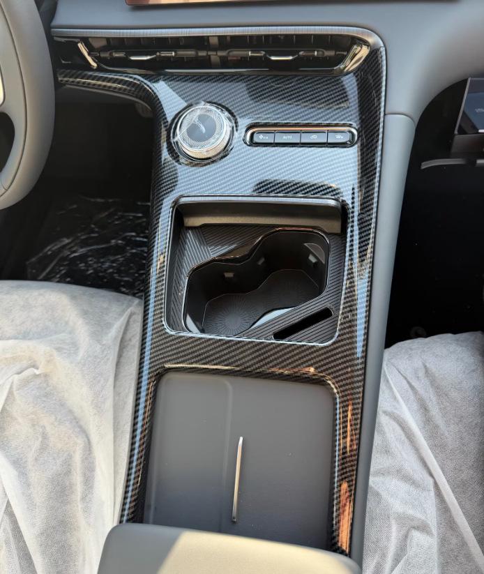 Geely EX5/E5 Gear Shift Frame & Air Vent Rear Anti-Kick Armrest Console