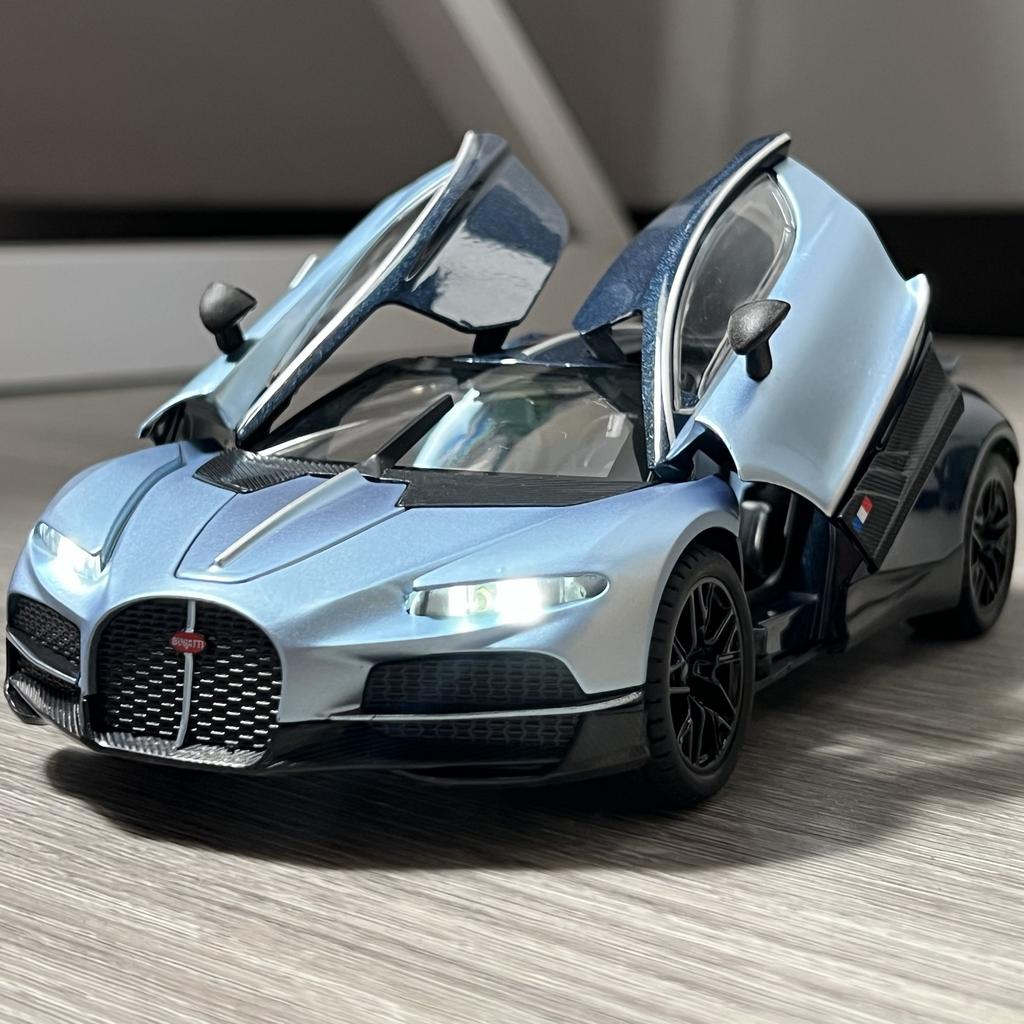 1:24 Bugatti Tourbillon Supercar Alloy Diecast Metal Model Car Collection Sound And Light Pull Back Children Toy Car Miniatures
