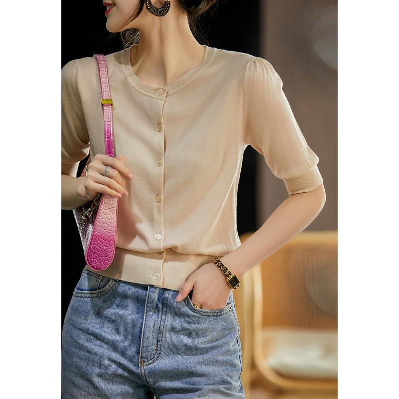 Knitted Cardigan with Women's Autumn New Gentle Style Women's Medium-sleeved Crew Neck Top