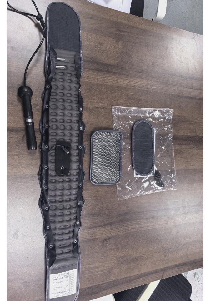 Fascia Lombare Massaggiante Vibrante Riscaldata in Ecopelle con LED e Supporto per la Colonna Vertebrale