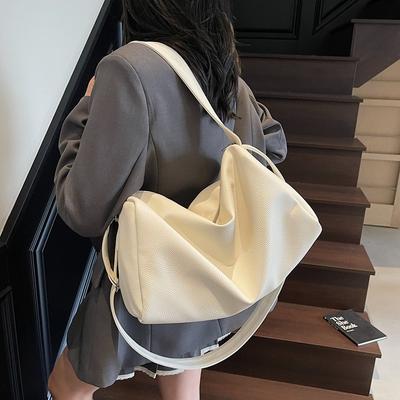 Bag Women's New Trendy Large-capacity Student Pillow Bag High-end Simple Commuter Shoulder Messenger Bag