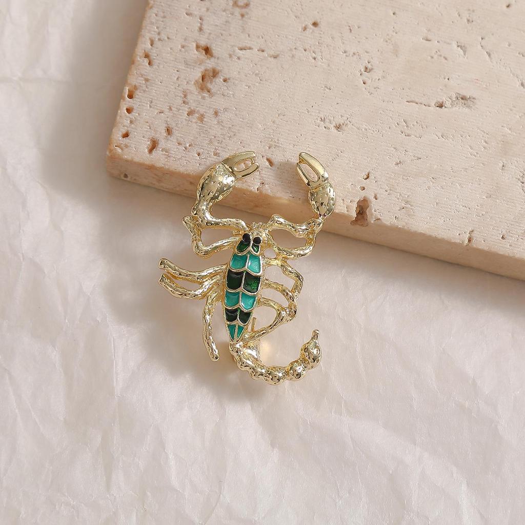 European & American Retro Scorpion Brooch: Personality Enamel Alloy Pin, Unisex Suit Accessory