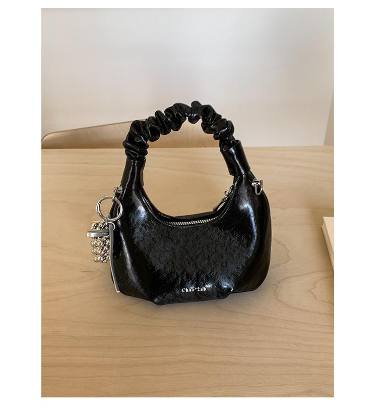 

Fashionable pleated handbag women s new dumpling bag elegant chain commuter crossbody bag