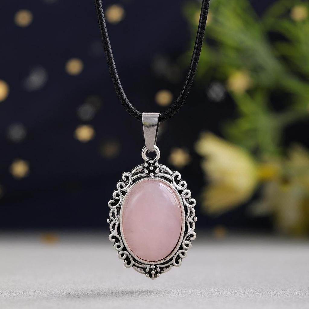 Bohemian Ethnischer Amethyst und Rosenquarz Ovaler Spitzenanhänger