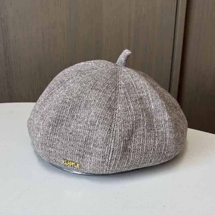 Metal Letter Mark Beret Female Versatile Face Small Bud Hat Casual Literary And Artistic Painter Hat