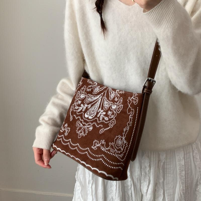 Embroidered Floral Crossbody Bag with Lg Strap Fashi Shoulder Bag