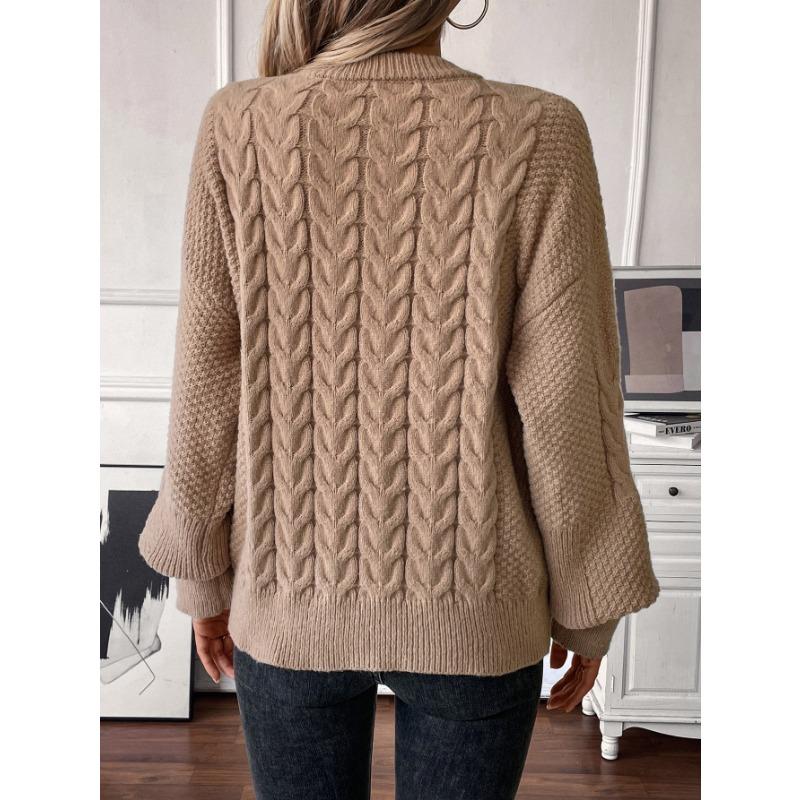 Женский осенне-зимний трикотажный свитер с круглым вырезом — фото 8