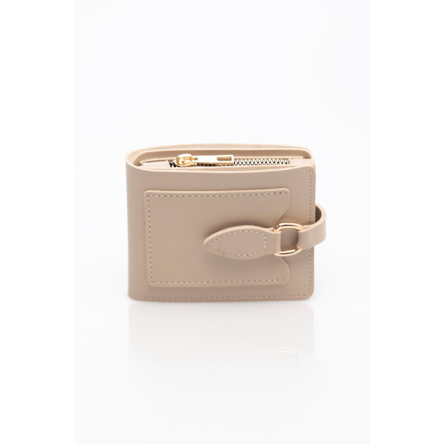 

Женский кошелек-аксессуар