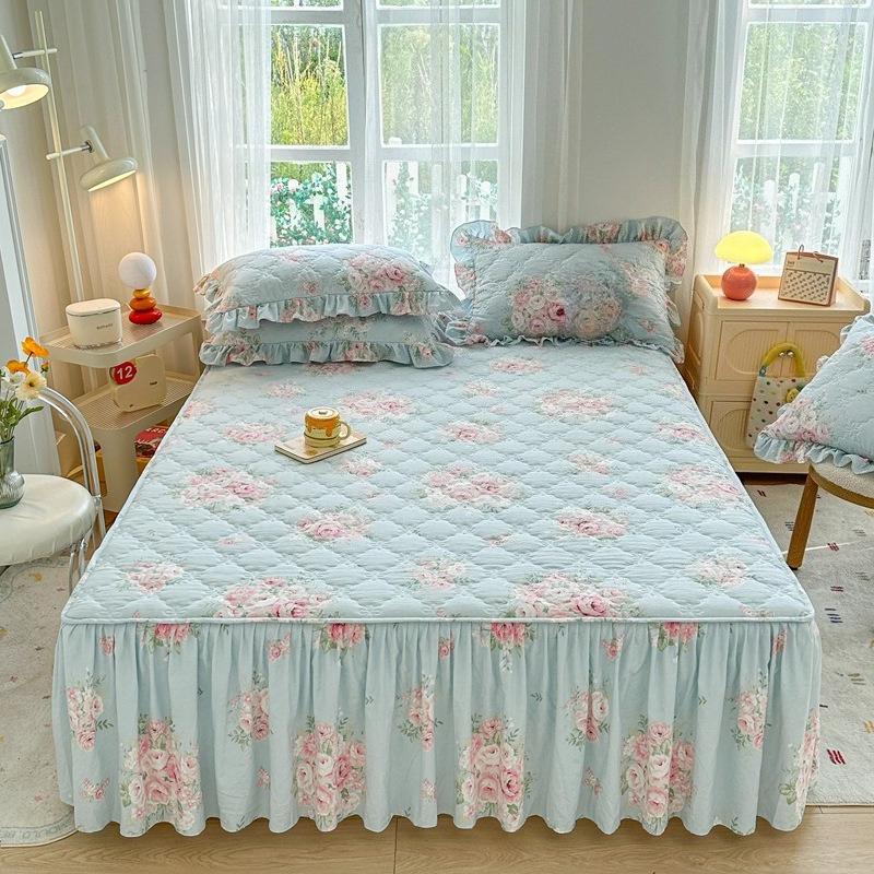 Four Season Universal Washed Cotton Bed Skirt Quilted Padded Thick Ventilate Bed Cover Three Piece Pastoral Floral Bed Sheet Set