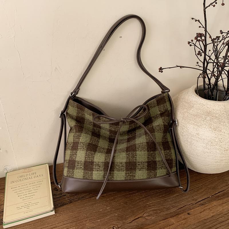 

Women Retro Woolen Cloth Plaid Underarm Bag Maillard Color Shoulder Bag Tote Bag Large Capacity Backpack for Daily Travel Work