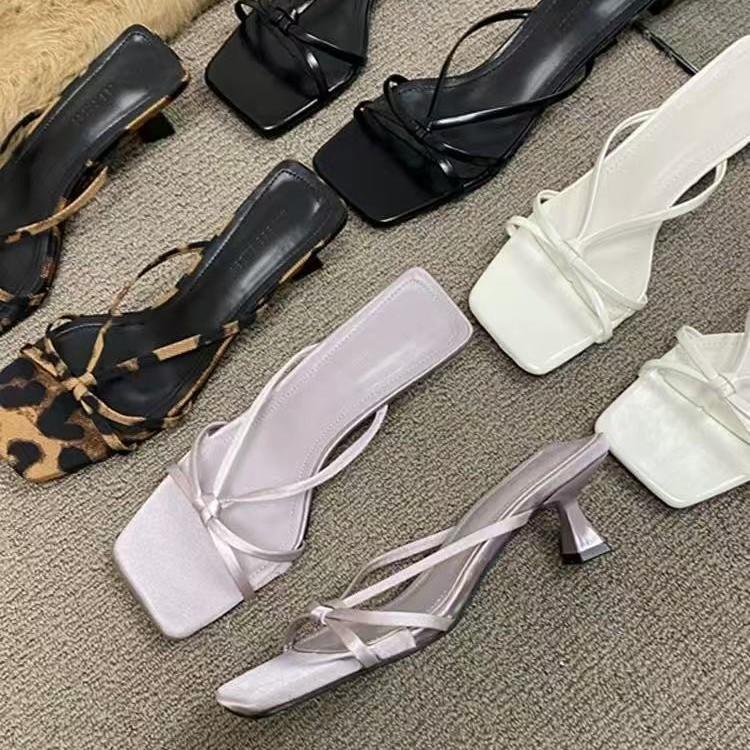 

2025 Spring and Autumn New Fashion Versatile High Heels Women s Wear Square Head Thin Belt Open Toe Thin Heel Fairy Skirt 39 фиолетовый