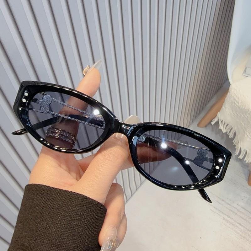 Retro Oval Brown Sunglasses for Women Fashion Metal Frame Sun Glasses