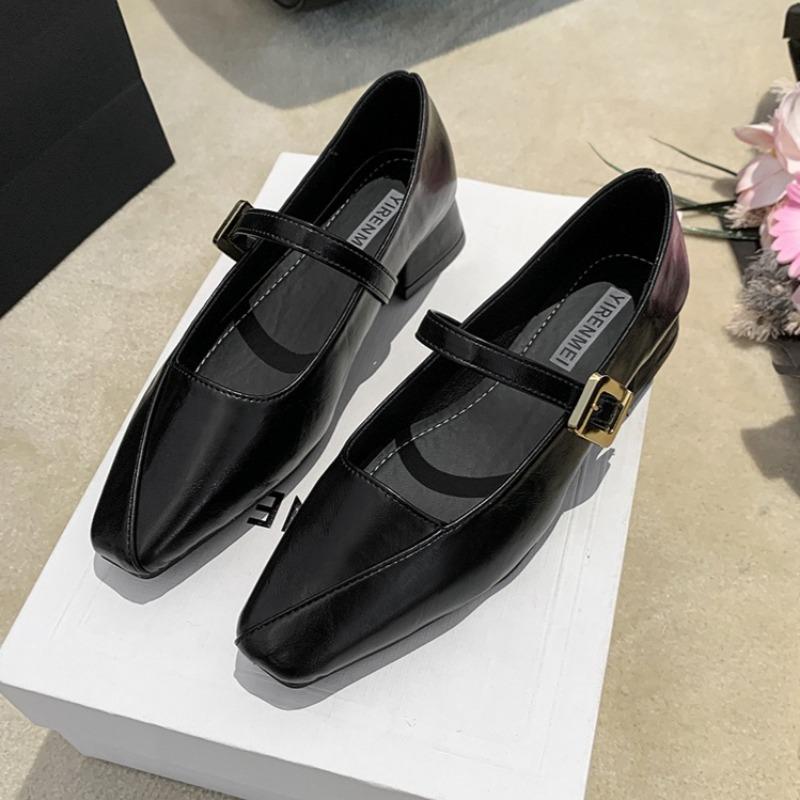 Fashion Elegant Women Heeled Shoes Fashion Shallow Buckle New Shoes Designer Classical Leather Pumps 2025 New Winter Zapatillas De Mujer