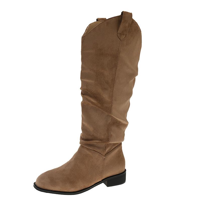 Herbst und Winter 2025 Retro Matte Plissierte Stiefel mit Raffung Damen Schuhe Maillard Braun Matt V-Ausschnitt Weitschaftstiefel