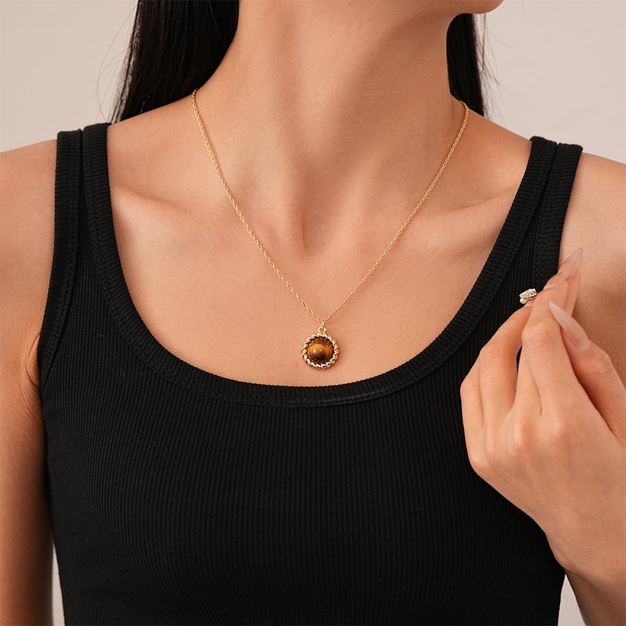 Maillard-Style Tiger Eye Round Retro Minimalist Clavicle Necklace for Women