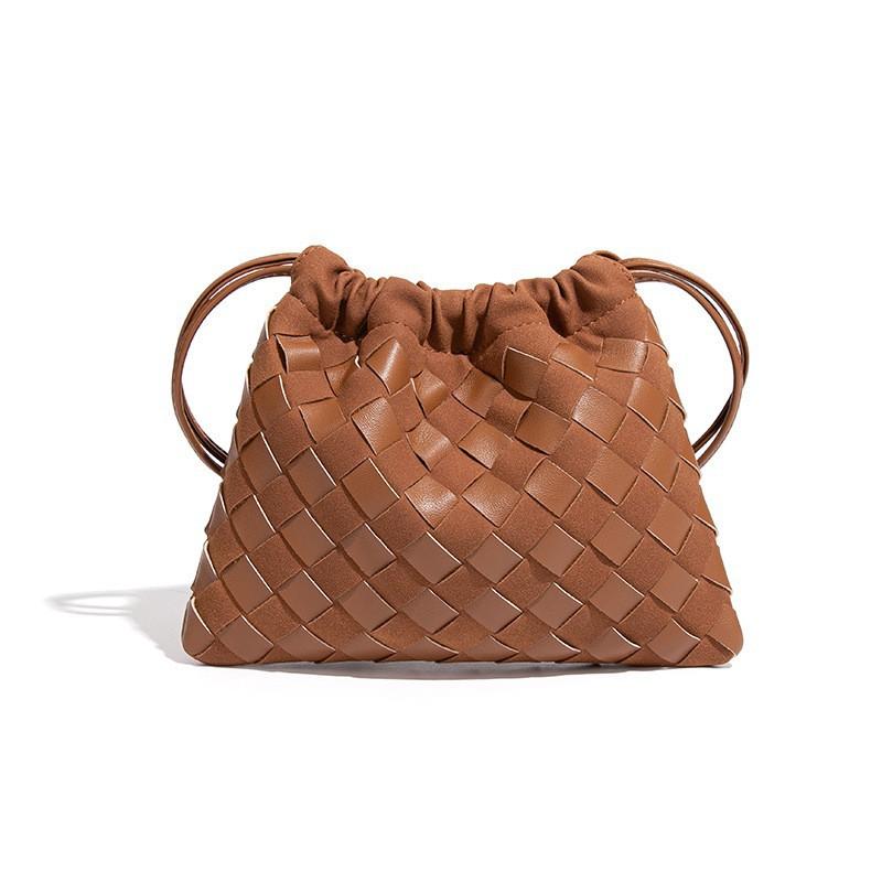 Замшевая плетеная сумка женская матовая сшитая облако на одно плечо через плечо мусорная маленькая квадратная