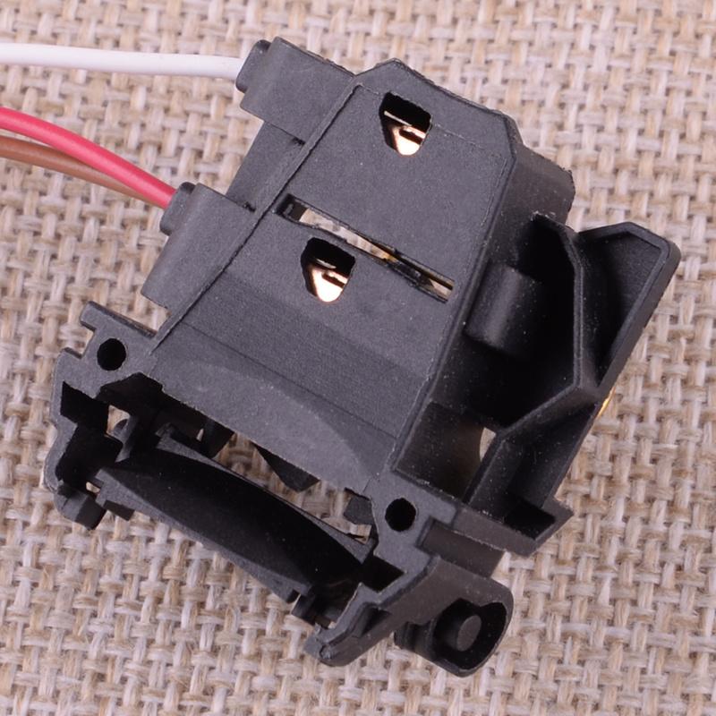 2Pcs Durable H7 Low Beam Headlight Bulb Holder Adapter Socket Fit for Ford Focus 2 MK2 Focus 3 MK3