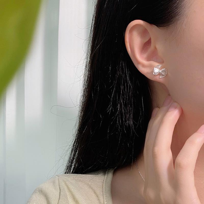 Bow Earrings Are Elegant, Pastoral Style, Pure and Simple and Unique Design Earrings for Girls