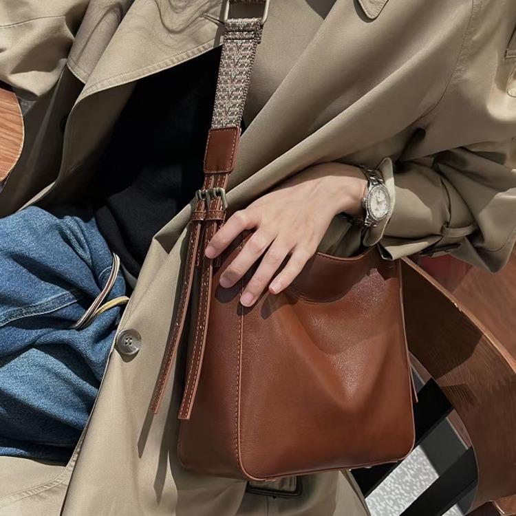 Women's New Bag Large Capacity Commuter Armpit Bag Shoulder Bag