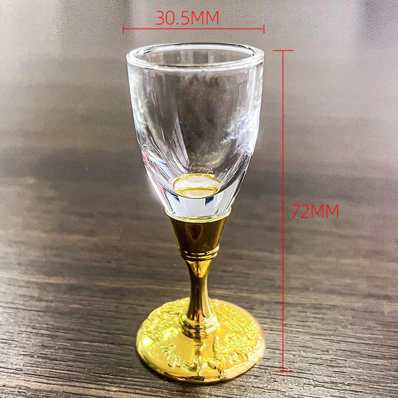 

Shangqi Gold Foil Dragon & Phoenix Stemmed Baijiu Glasses (Set of 2)