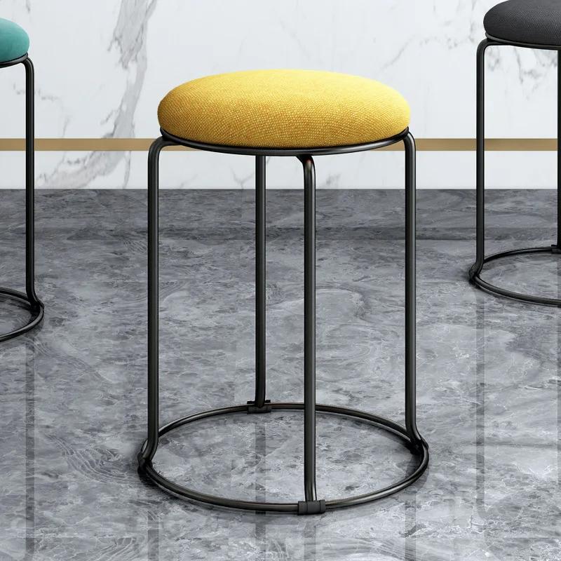 Nordischer kleiner Hocker, Internet Home Celebrity Creative Bank, leichter luxuriöser runder Hocker, moderner einfacher niedriger Hocker, weicher Sitz, Stacka