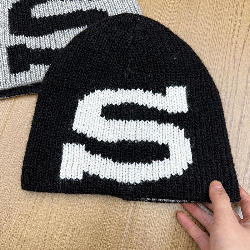 New retro letter personalized knitted hat for men and women winter warm and windproof dome brimless wool hat