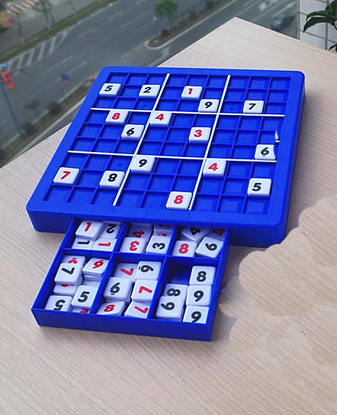Robots Toys Liugongge Jiugongge Primary Sudoku Game Chess Puzzle Mathematical Mathematical Reasoning Parent-Child Interactive