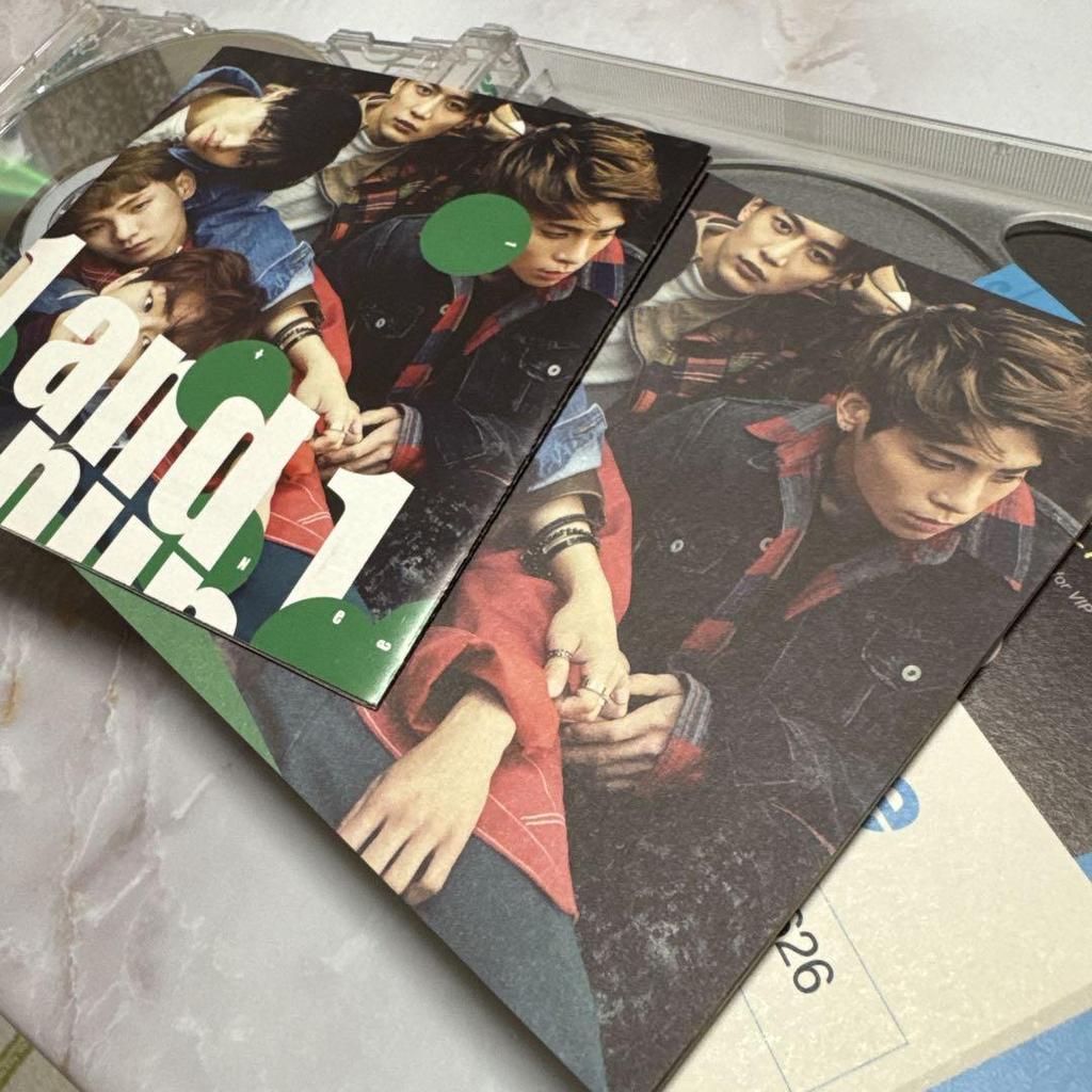 [USED] SHINee Repackaged Album 1and1