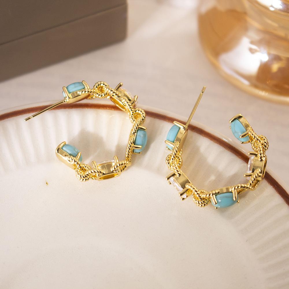 

Изысканные серьги-пусеты С-образной формы с бирюзой, простые и универсальные, серьги уникального дизайна, серьги класса люкс и высокого качества для женщин