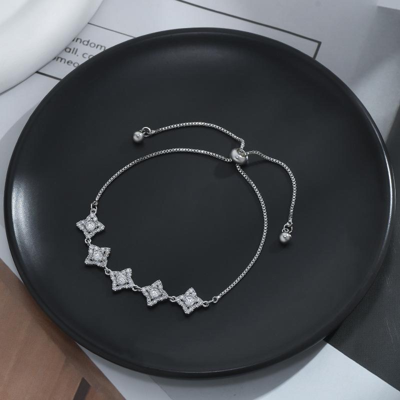 BLINGBY Bijuterii de lux ușoare și elegante din zircon pentru femei Brățară cu flori cu patru foi reglabile de gamă înaltă Bijuterii pentru fete cadou