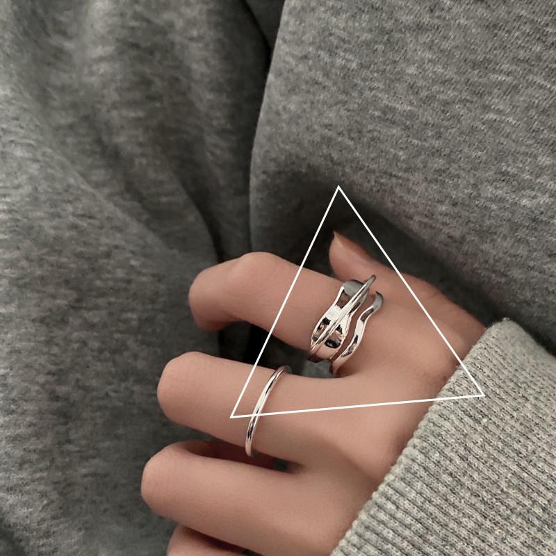 

Fashionable Geometric Shape Double Layer Hepburn Style Ring For Women Sophisticated And Modern J2825