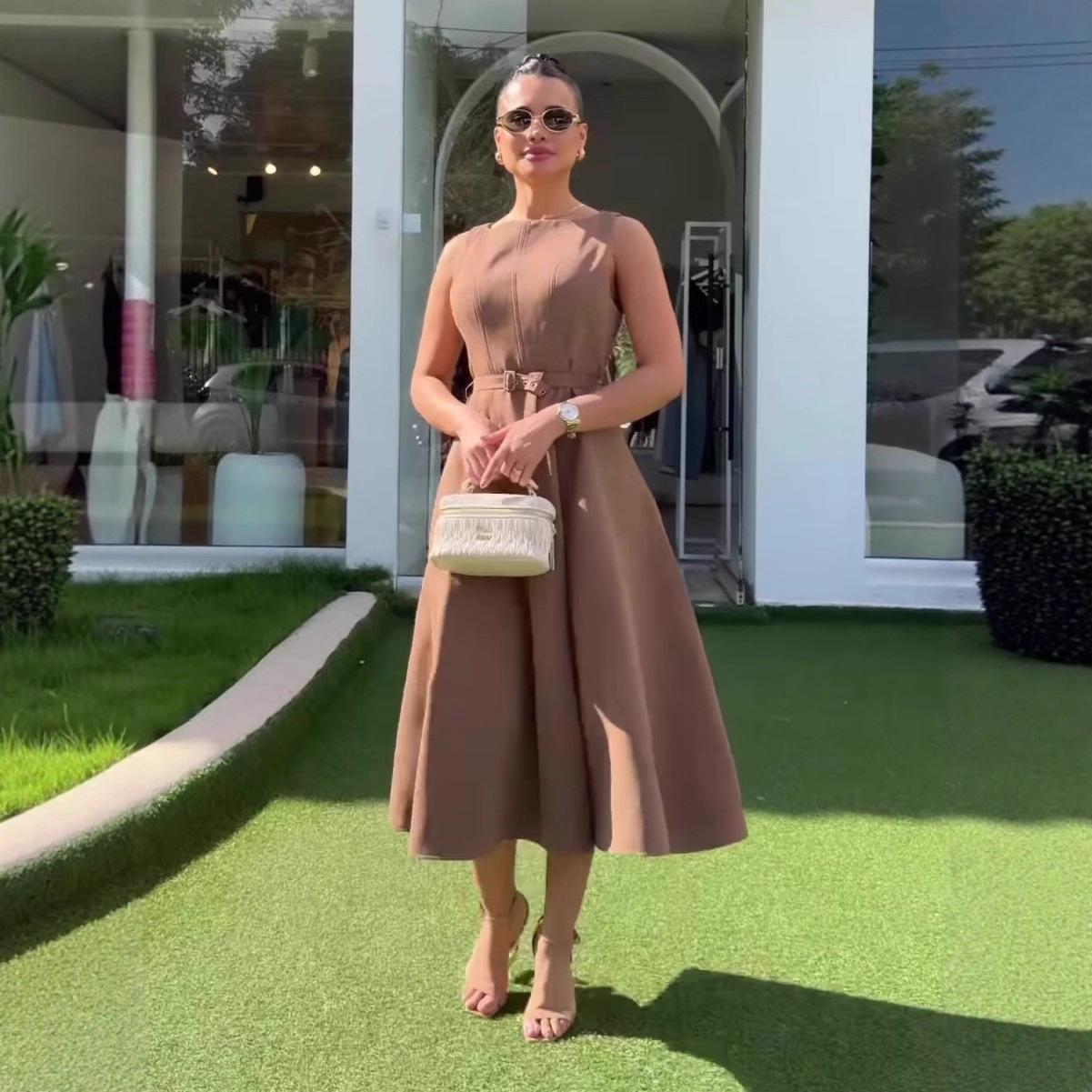 

2025 Elegant Sleeveless Women s Dress: Waist-Cinching, Wide-Hem, Solid Color S хакі