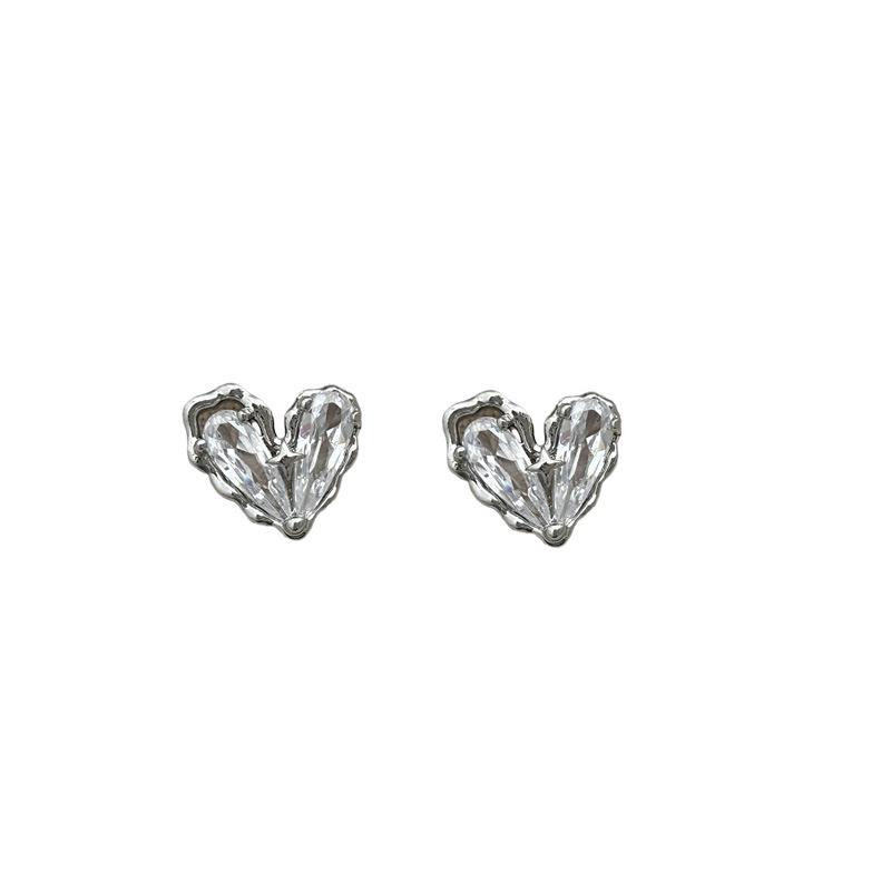 Elegant French Retro Zircon Heart Earrings for Women - Sparkling, Versatile, and Fashionable.