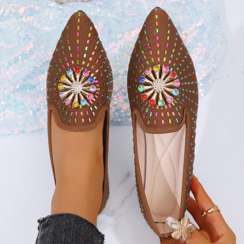 Large size women's shoes new flat bottom shallow mouth Doudou shoes flat bottom rhinestone pointed single shoes women