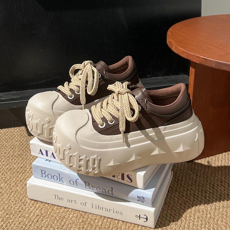 Korean version of platform muffin shoes women's 2025 autumn new big head shell head lace-up small man height increase casual board shoes