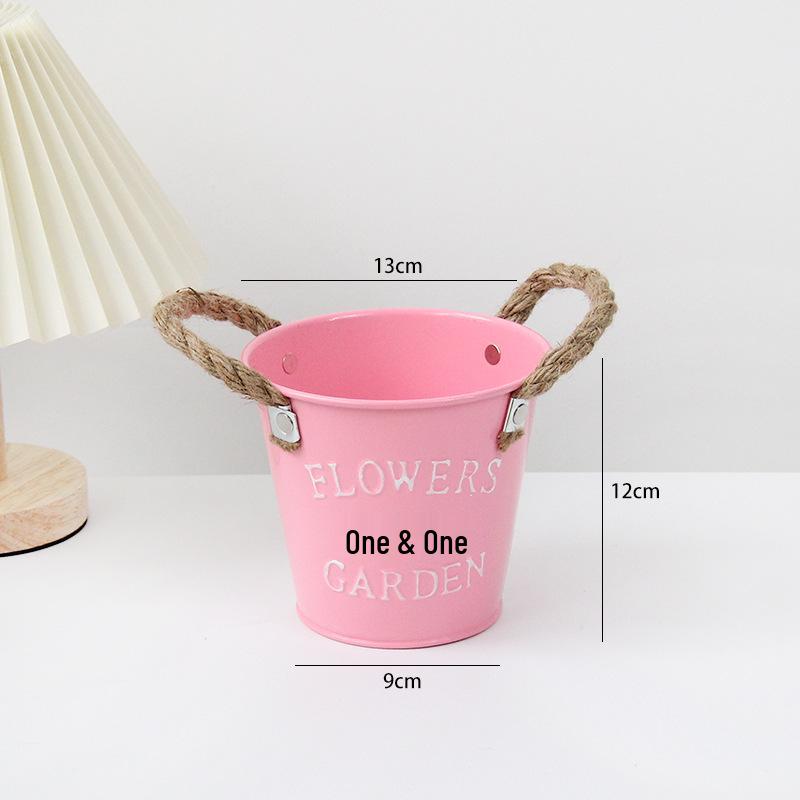 Small Retro Distressed Whitewashed Tin Flower Pot for Tabletop or Balcony Decor, Ideal for Succulents and Iron Lettering