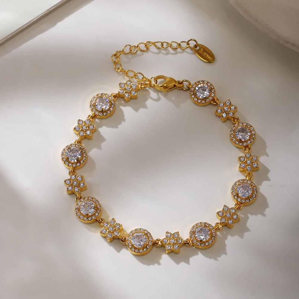 Qiong Yao Six-Petal Flower Zirconia Bracelet: 18K Gold-Plated Stainless Steel, Heavy Design for Women
