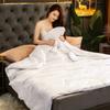 Luxury 100% Mulberry Silk Duvet Lightweight Natural Silk Quilt for All Seasons Soft Warm Pure Cotton Fabric Queen Size Comforter