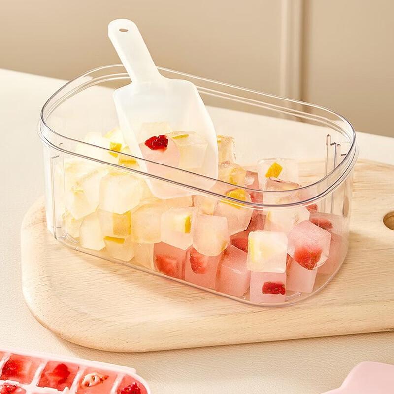 Pabei Piggy Press Ice Cube Mold with Lid