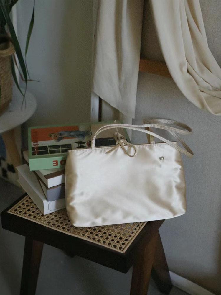 

Women Satin Small Handbags Fashion Ladies Summer Underarm Bag Purse Shoulder Bag
