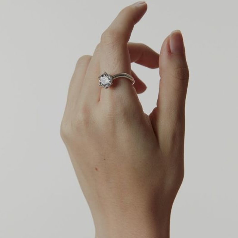 Invisible collage WAVY DIA RING SILVER